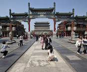Matthew Niederhauser // Gulou matthew niederhauser, gulou, the last days of old beijing, tradition, traditional, redevelopment, modern, modernization